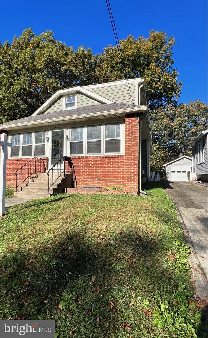 243 Oak Street - Photo 1