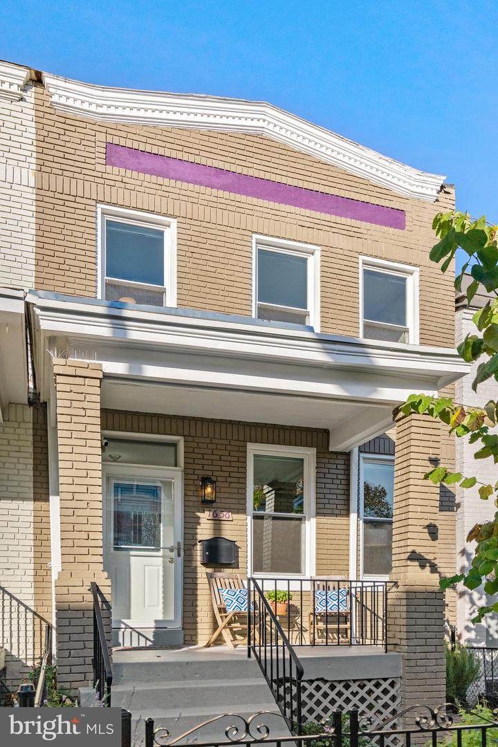 1656 Gales Street - Photo 1