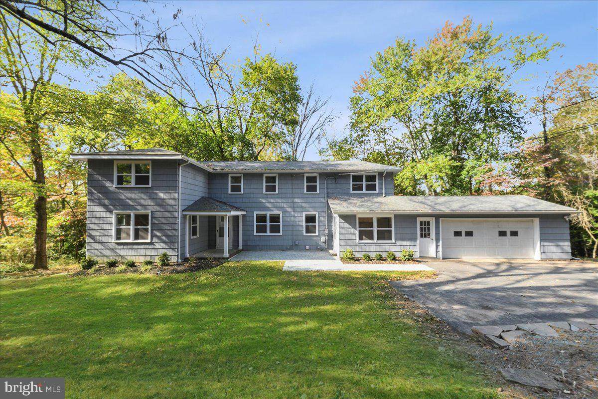 38 Montague Avenue - Photo 1