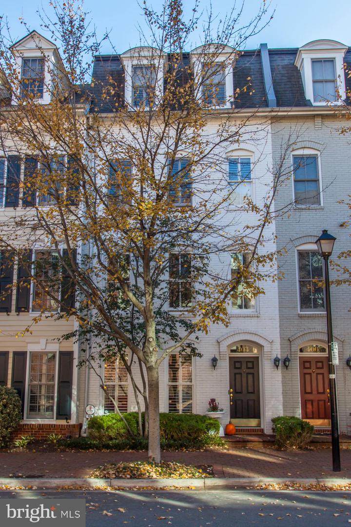 404 Pendleton Street - Photo 1