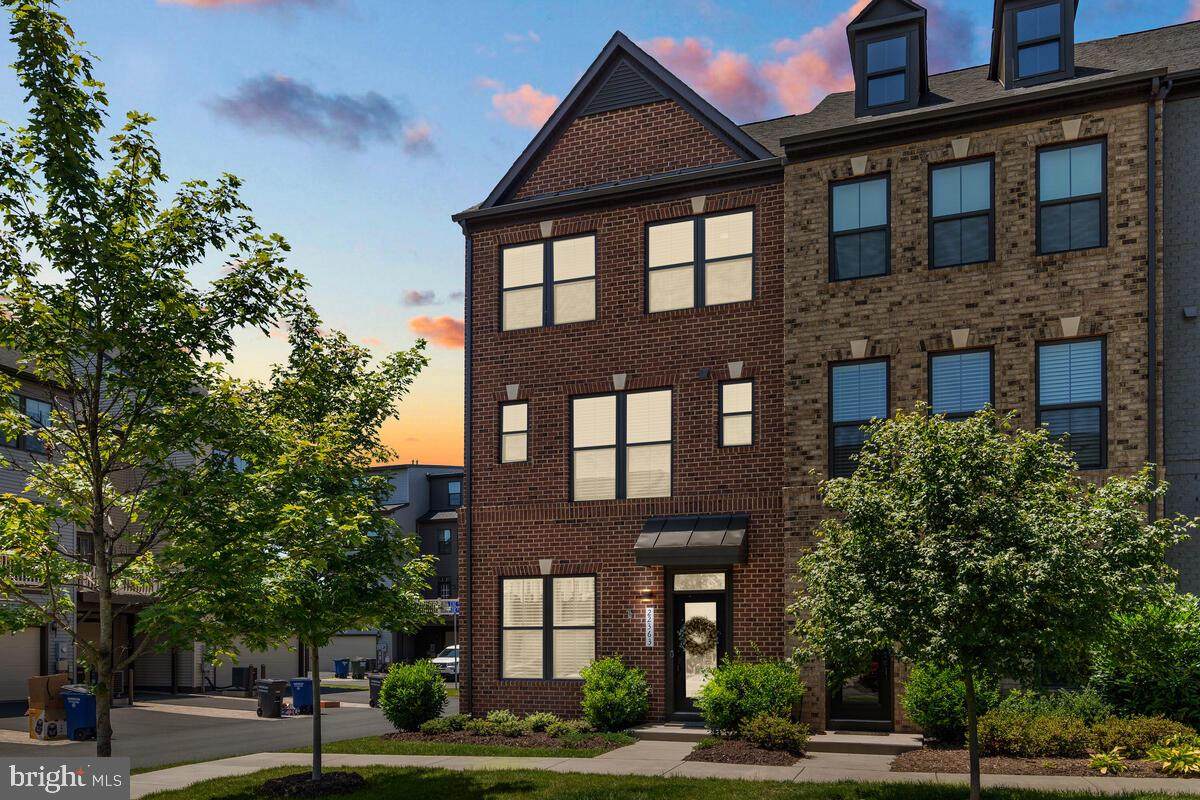 22363 Exe Square - Photo 1