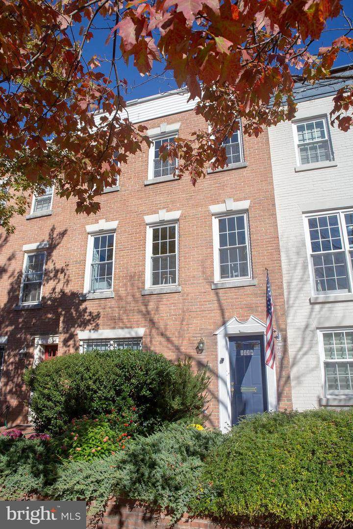 1236 C Street - Photo 1