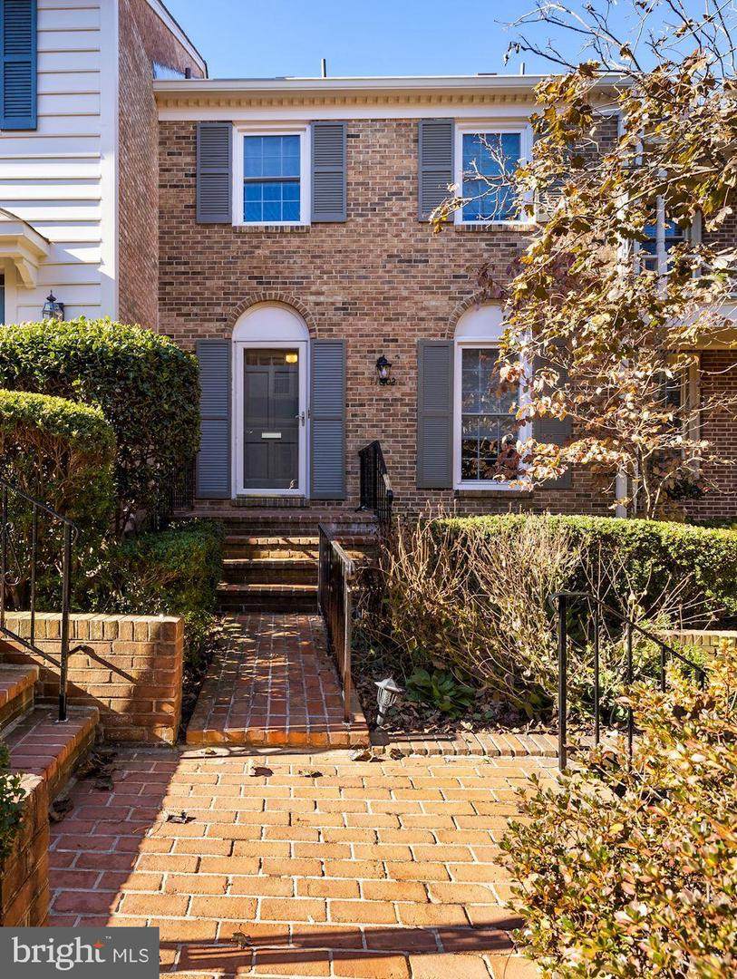 11002 Wickshire Way - Photo 1