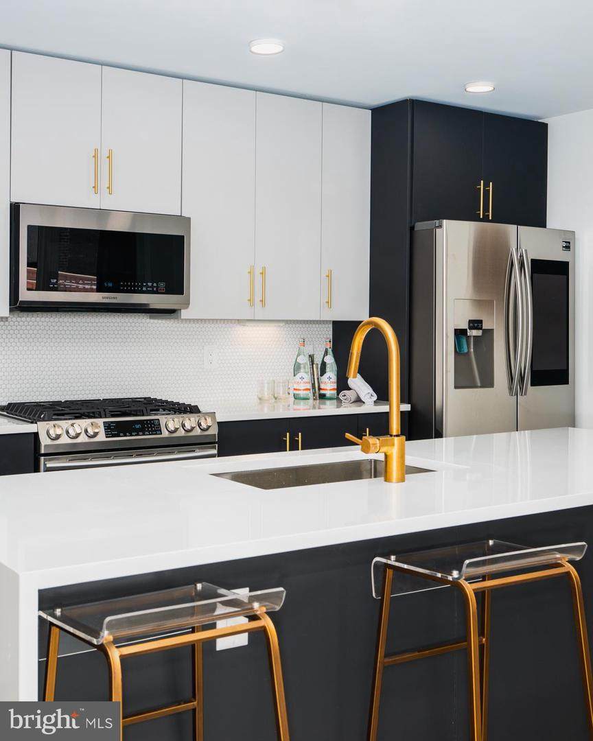 1501 31ST Street - Photo 1