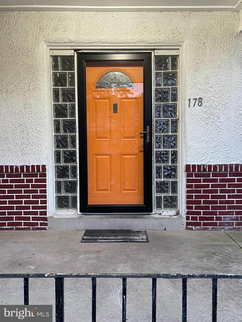 178 Blackburn Avenue - Photo 1