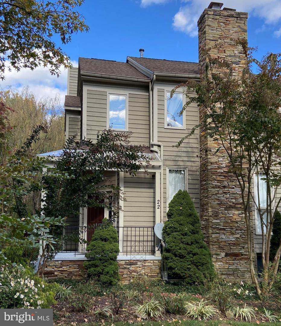 22 Houndswood Court - Photo 1