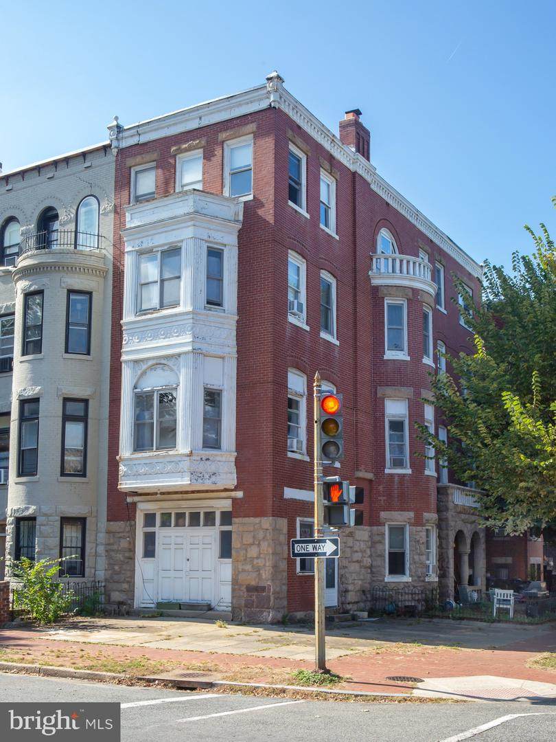 523 Constitution Avenue - Photo 1