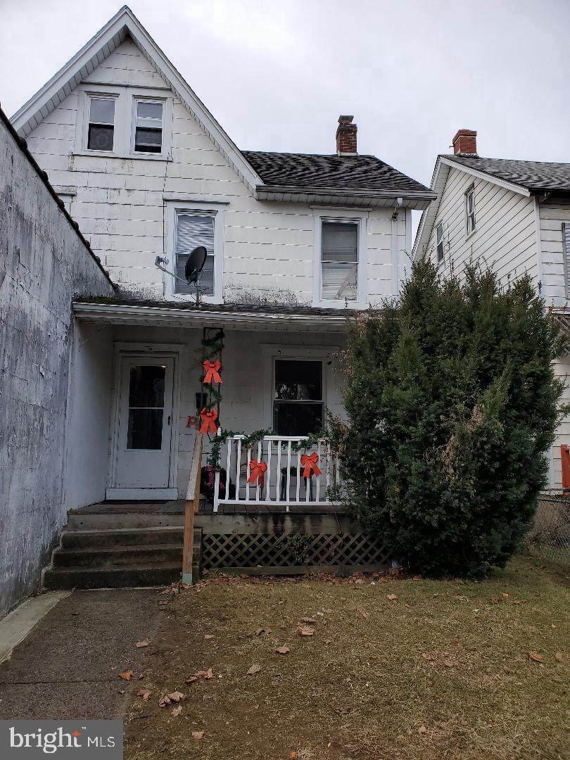 16 8TH Avenue - Photo 1