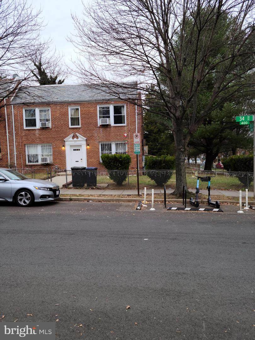 401 34TH Street - Photo 1