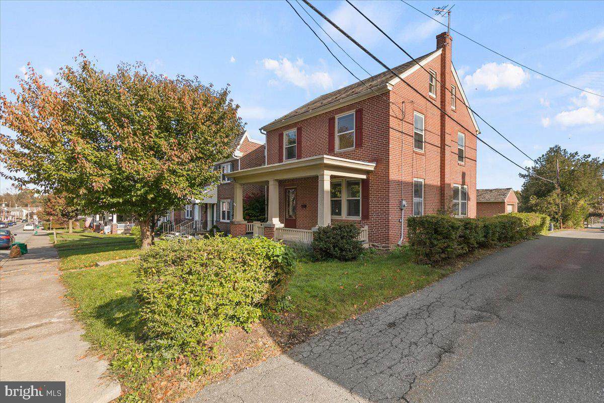 19 Sunset Avenue - Photo 1