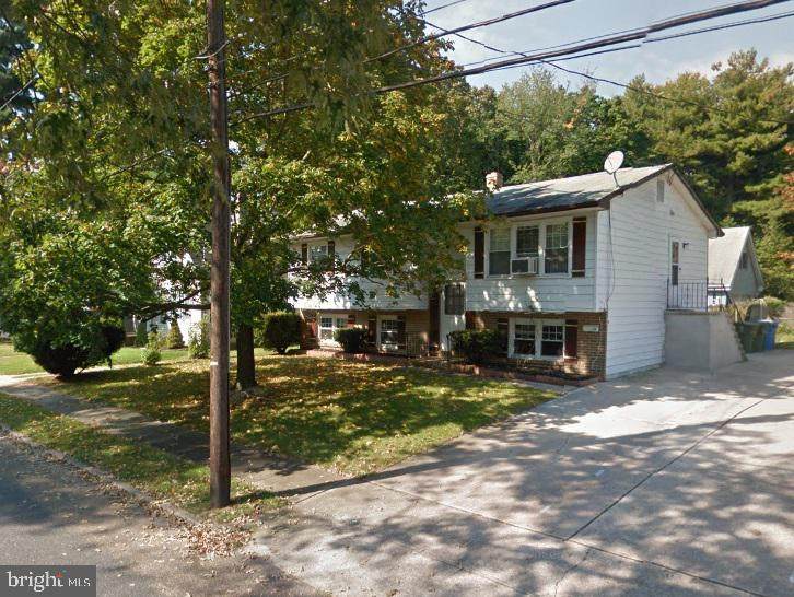 305 Yale Rd N - Photo 1