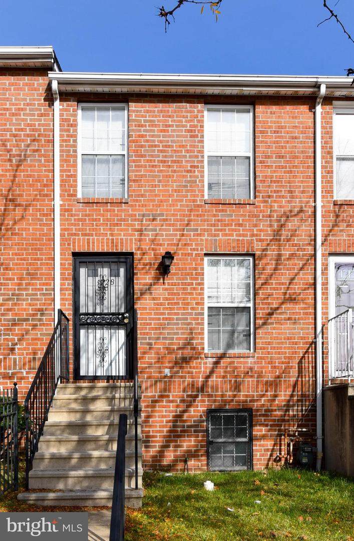 1228 Chase Street - Photo 1