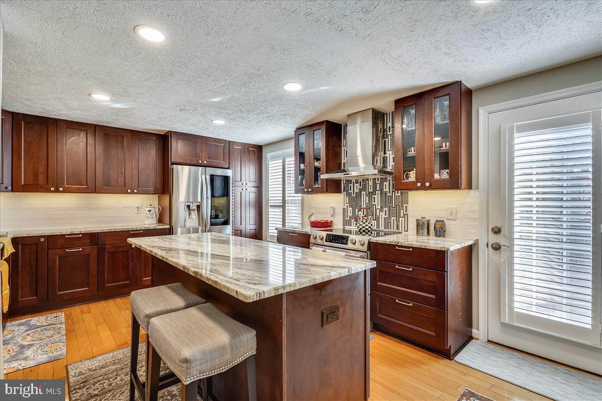 43976 Bonlee Square - Photo 1