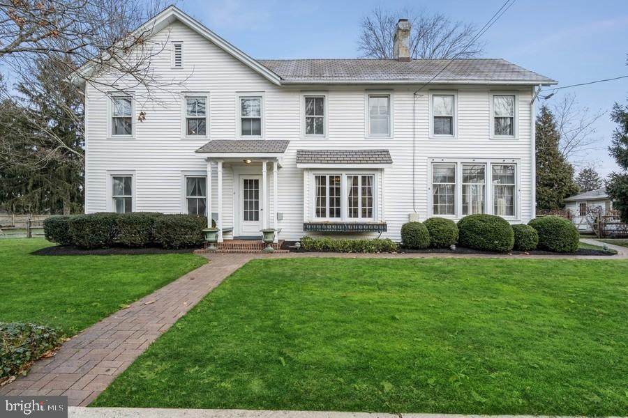 510 Village Rd W - Photo 1