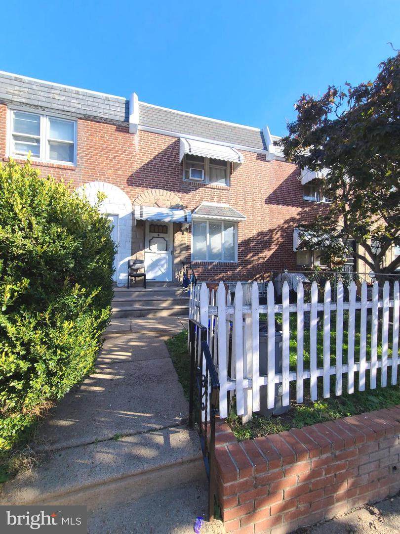 3915 Howland Street - Photo 1
