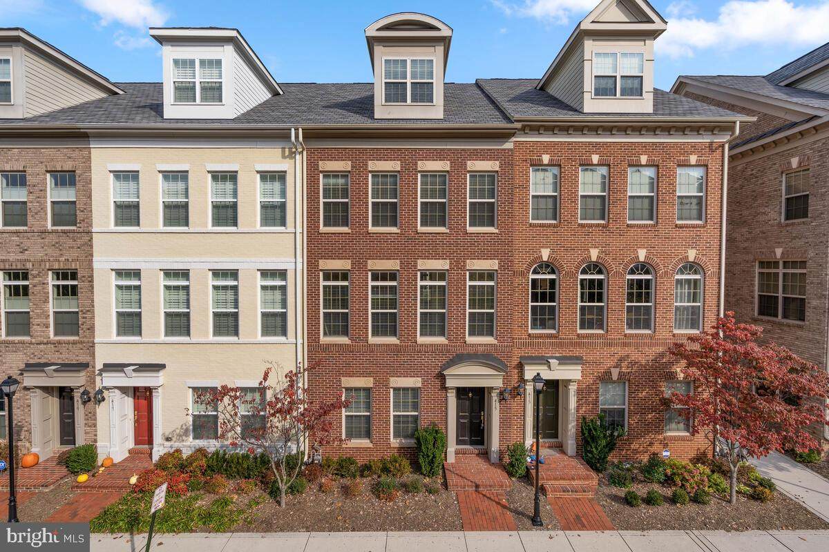 415 Upton Court - Photo 1