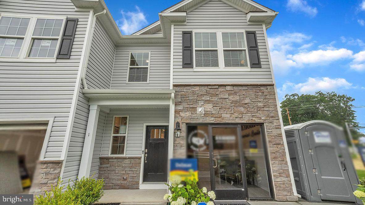 19 Peregrine Way - Photo 1