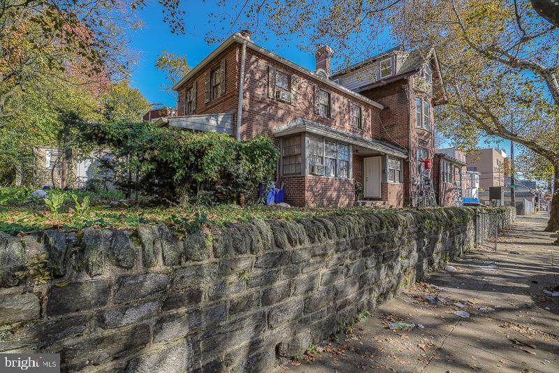 4900 Penn Street - Photo 1
