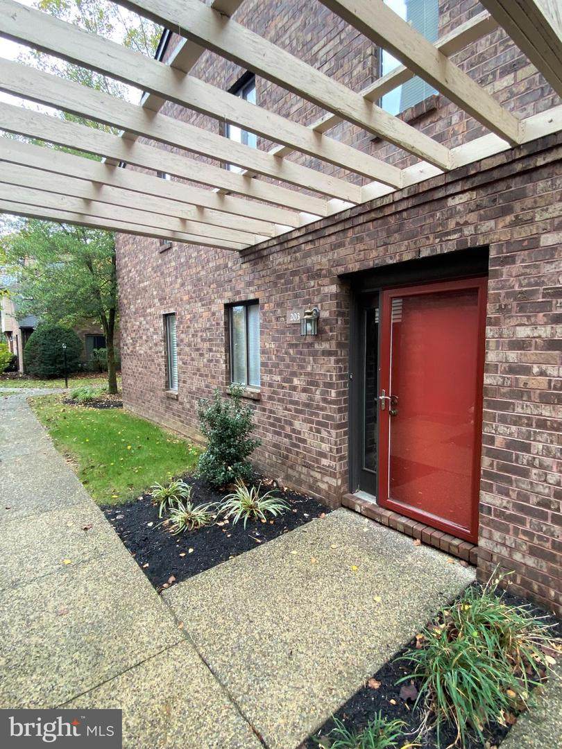 203 Mountainview Drive - Photo 1