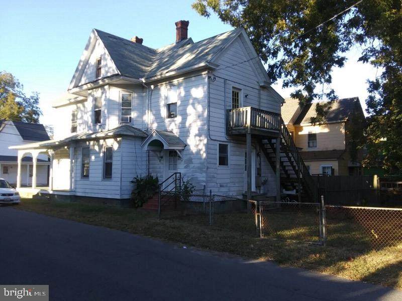 218 End Avenue - Photo 1