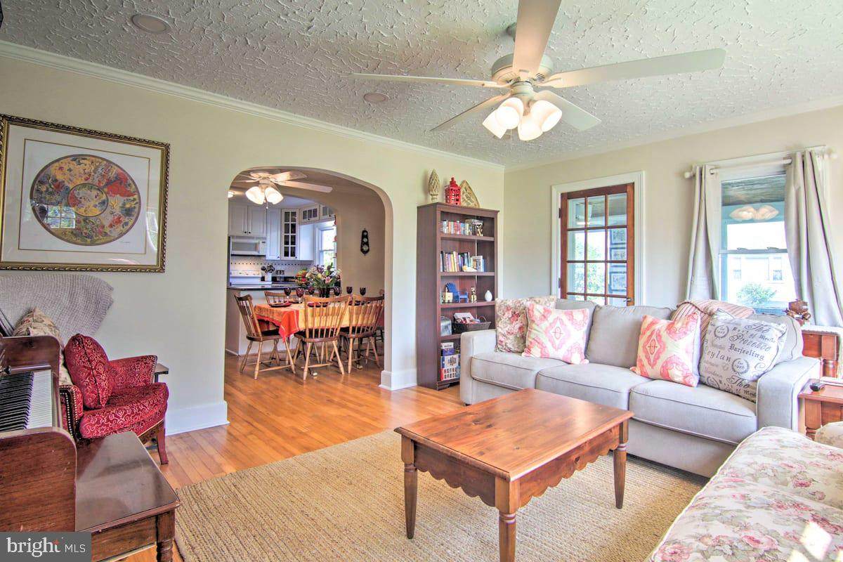 901 Talisman Lane - Photo 1