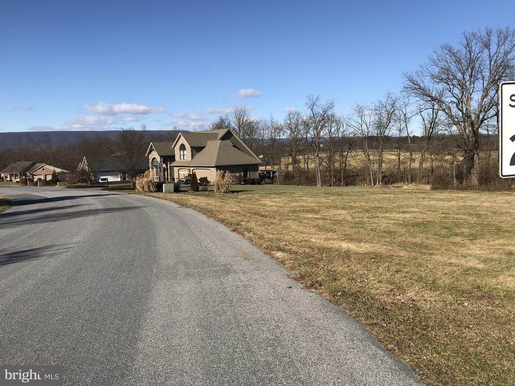 662 Devon Way - Photo 1
