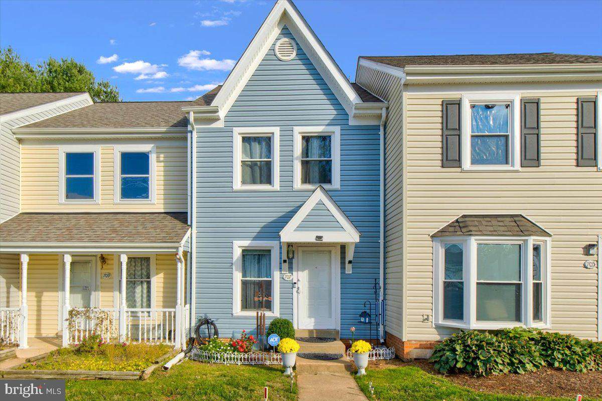 707 Madison Court - Photo 1