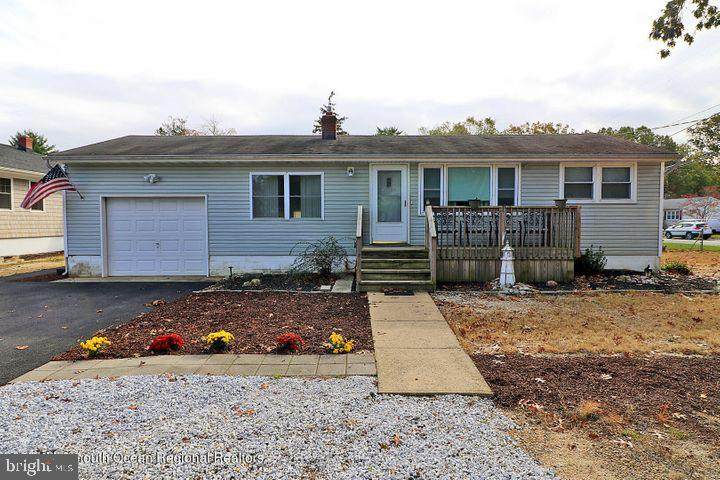 241 Davis Avenue - Photo 1