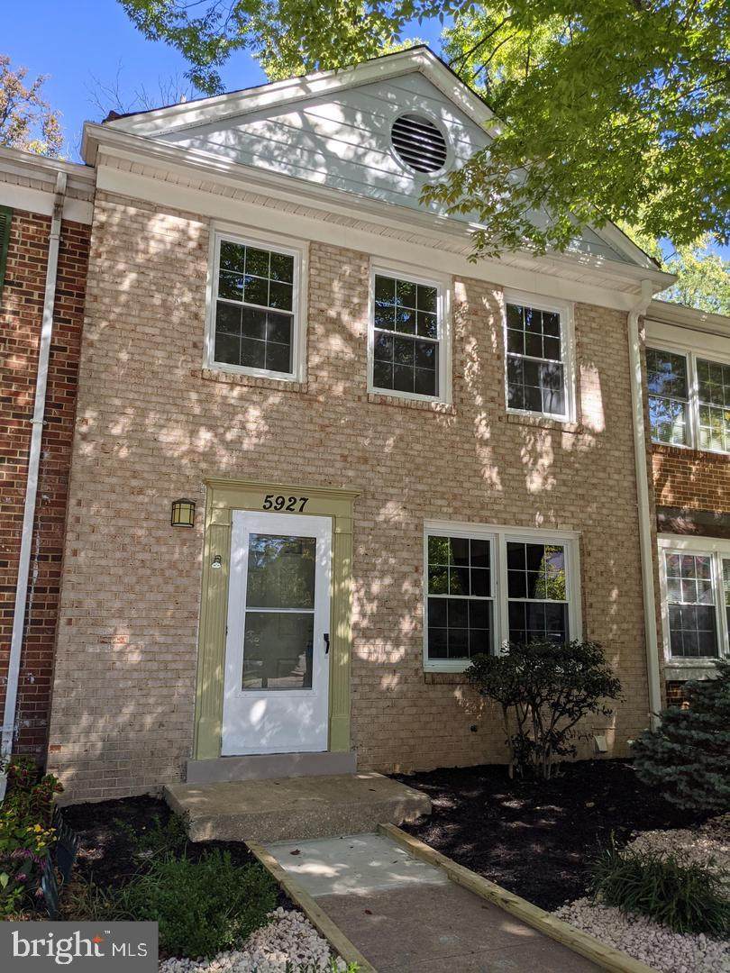 5927 Grand Banks Road - Photo 1