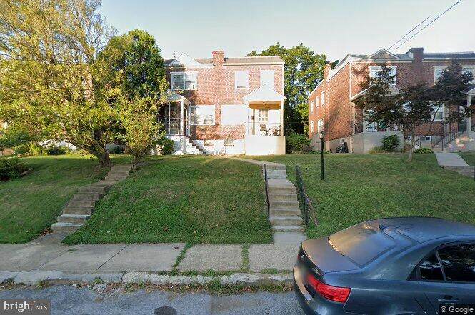 510 39TH Street - Photo 1