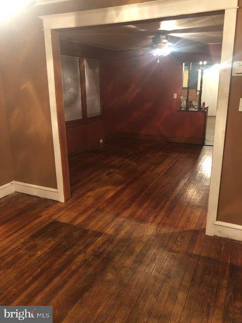 131 Watkins Avenue - Photo 1