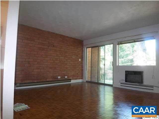 1800 Jefferson Park Ave - Photo 1