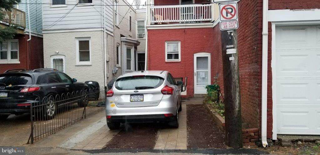 599 Plum Street - Photo 1