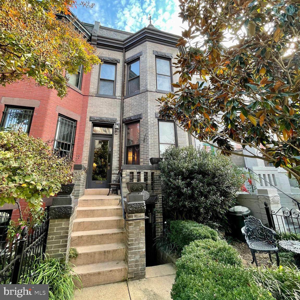 134 12TH Street - Photo 1