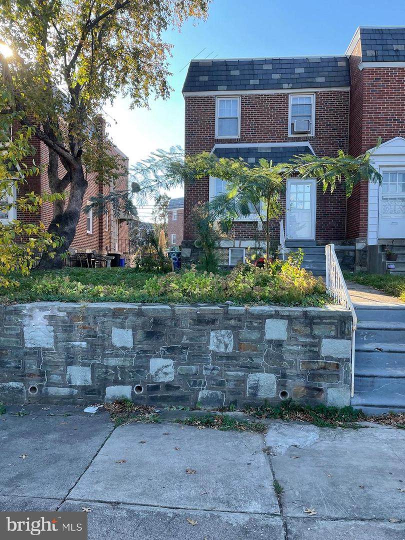 1830 Glendale Avenue - Photo 1