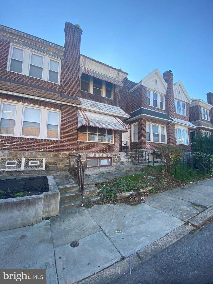 1922 68TH Avenue - Photo 1