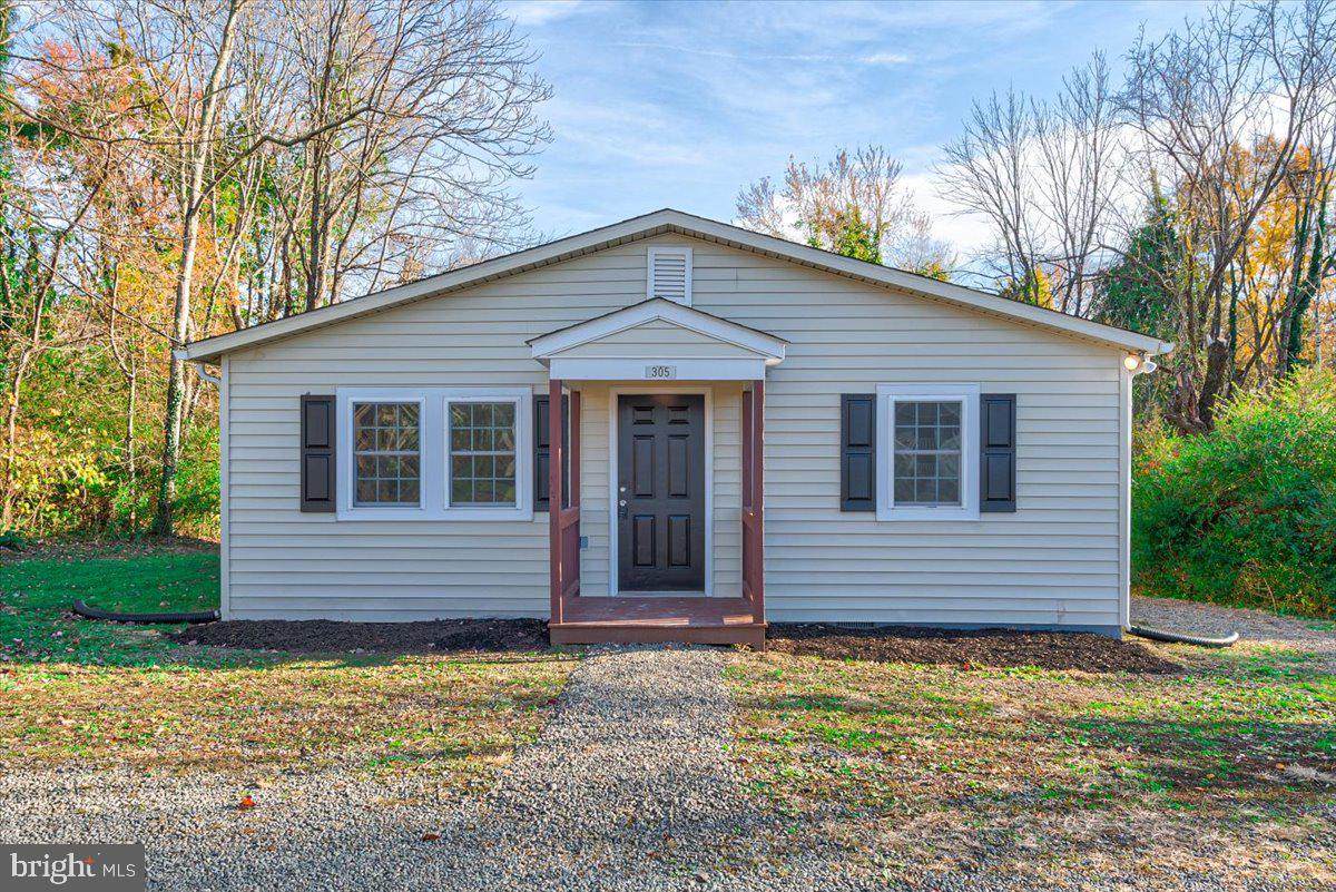 305 Bock Street - Photo 1