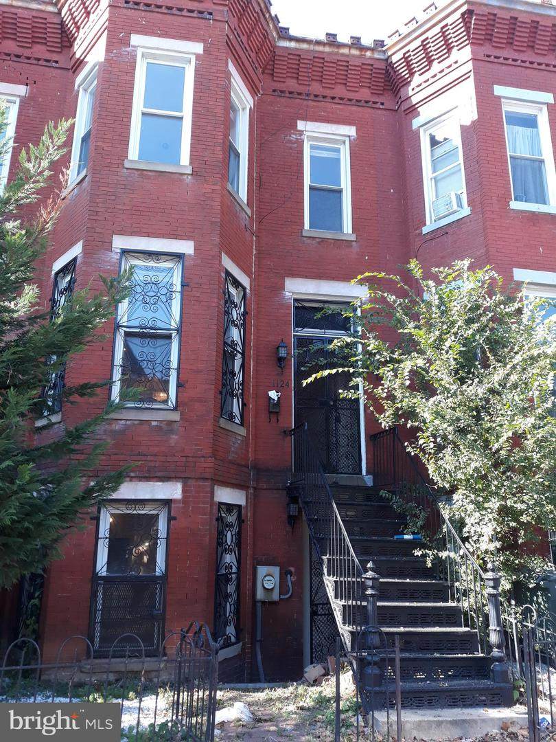 1124 6TH Street - Photo 1