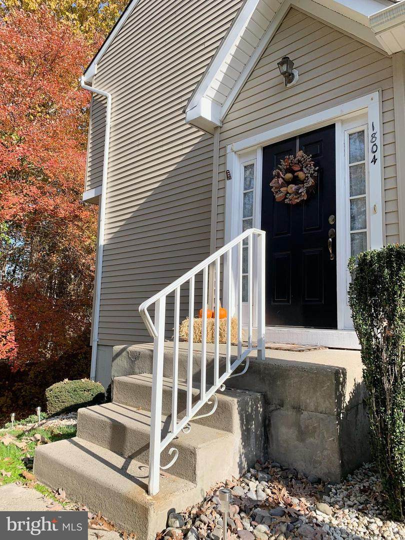 1804 Beacon Hill Drive - Photo 1