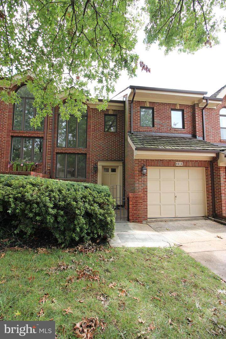 6613 Anthony Crest Square - Photo 1