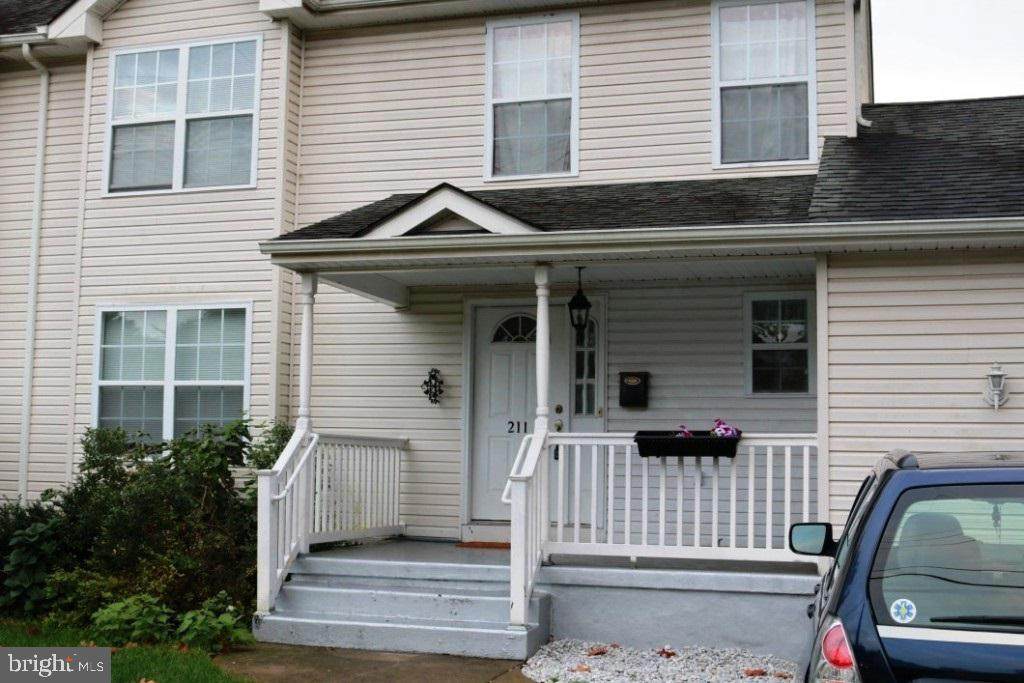 211 Laurel Avenue - Photo 1