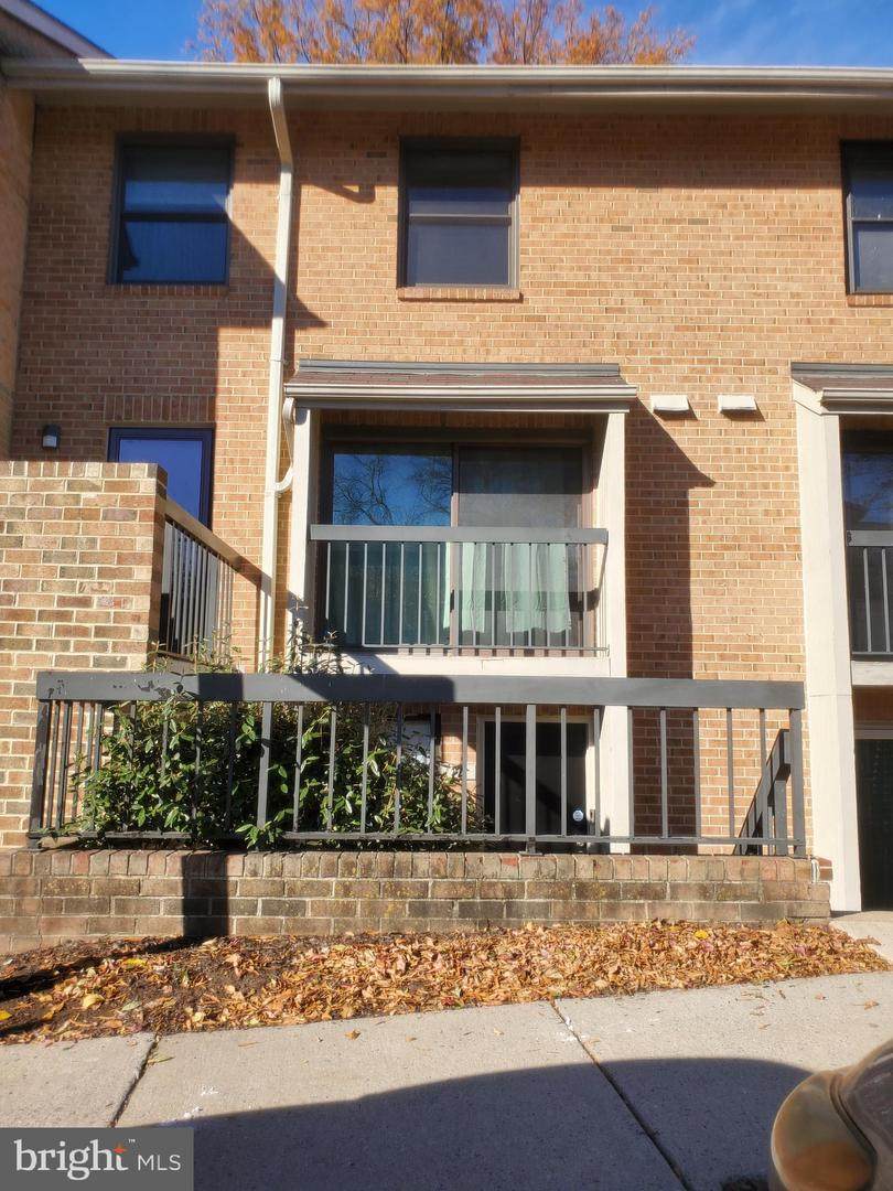 10 Dudley Court - Photo 1