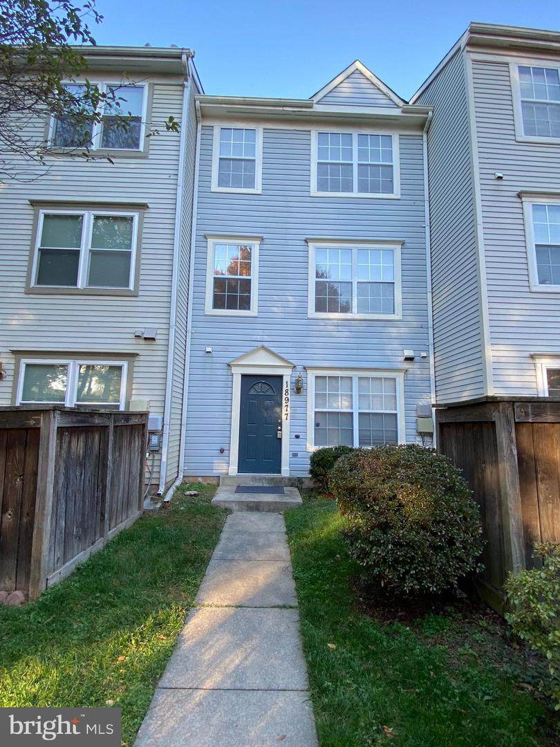 18977 Highstream Drive - Photo 1