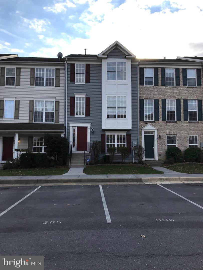 305 Hamilton Court - Photo 1