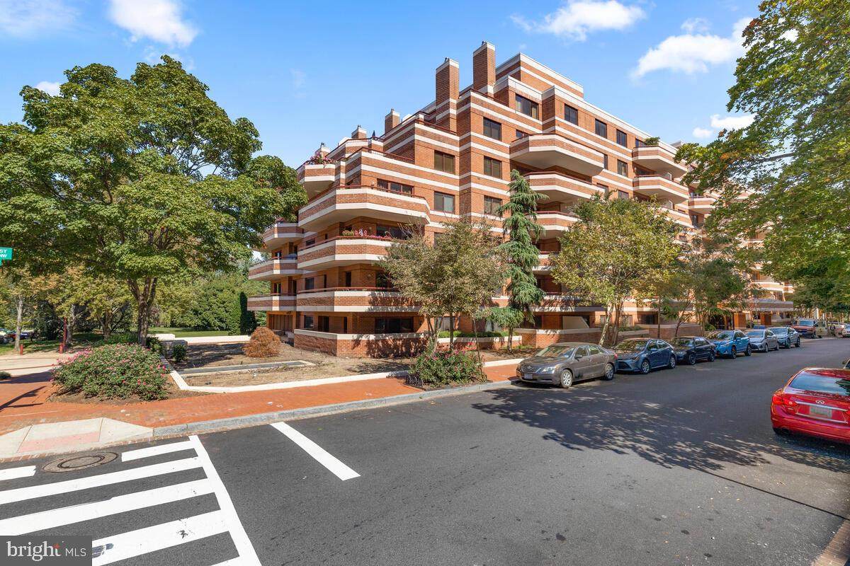 2301 N Street - Photo 1