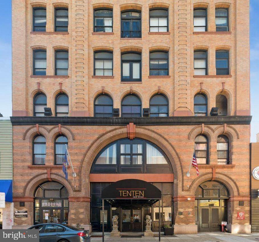 1010 Race Street - Photo 1