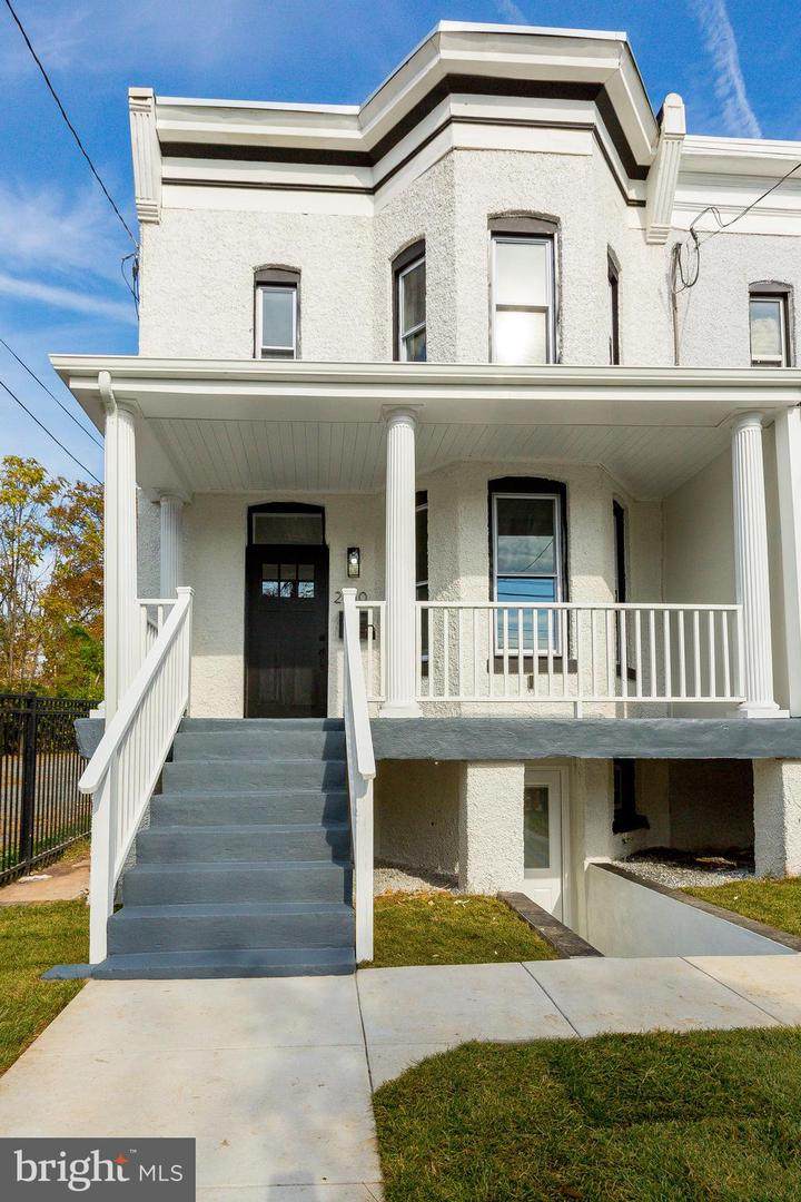 2610 Evarts Street - Photo 1