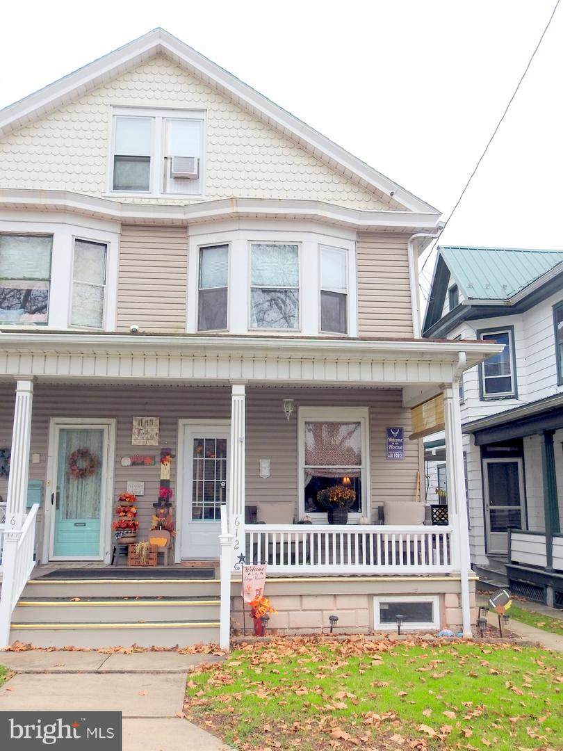 612 Center Street - Photo 1