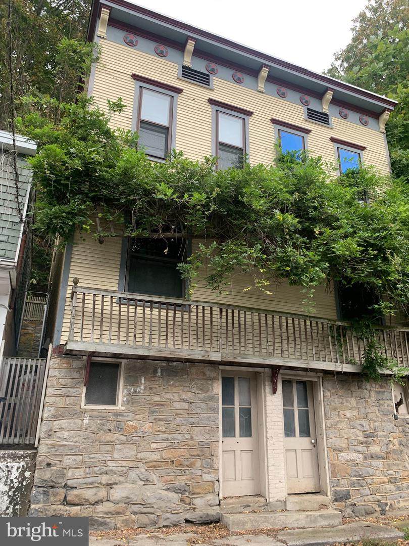 401 Chestnut Street - Photo 1