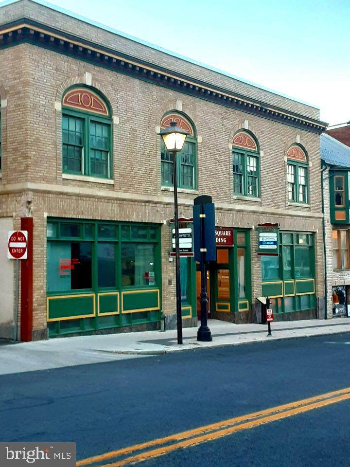 18 Carlisle Street - Photo 1